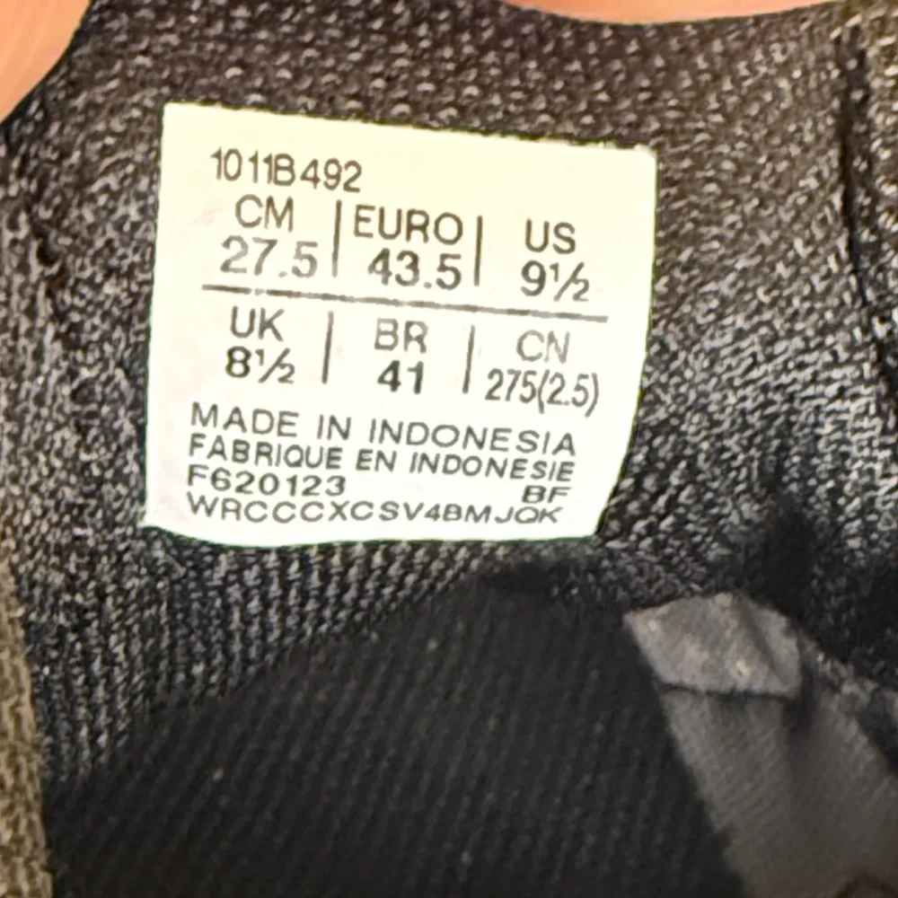 ASICS Gel-Content 8 Running Shoes in Black and White
